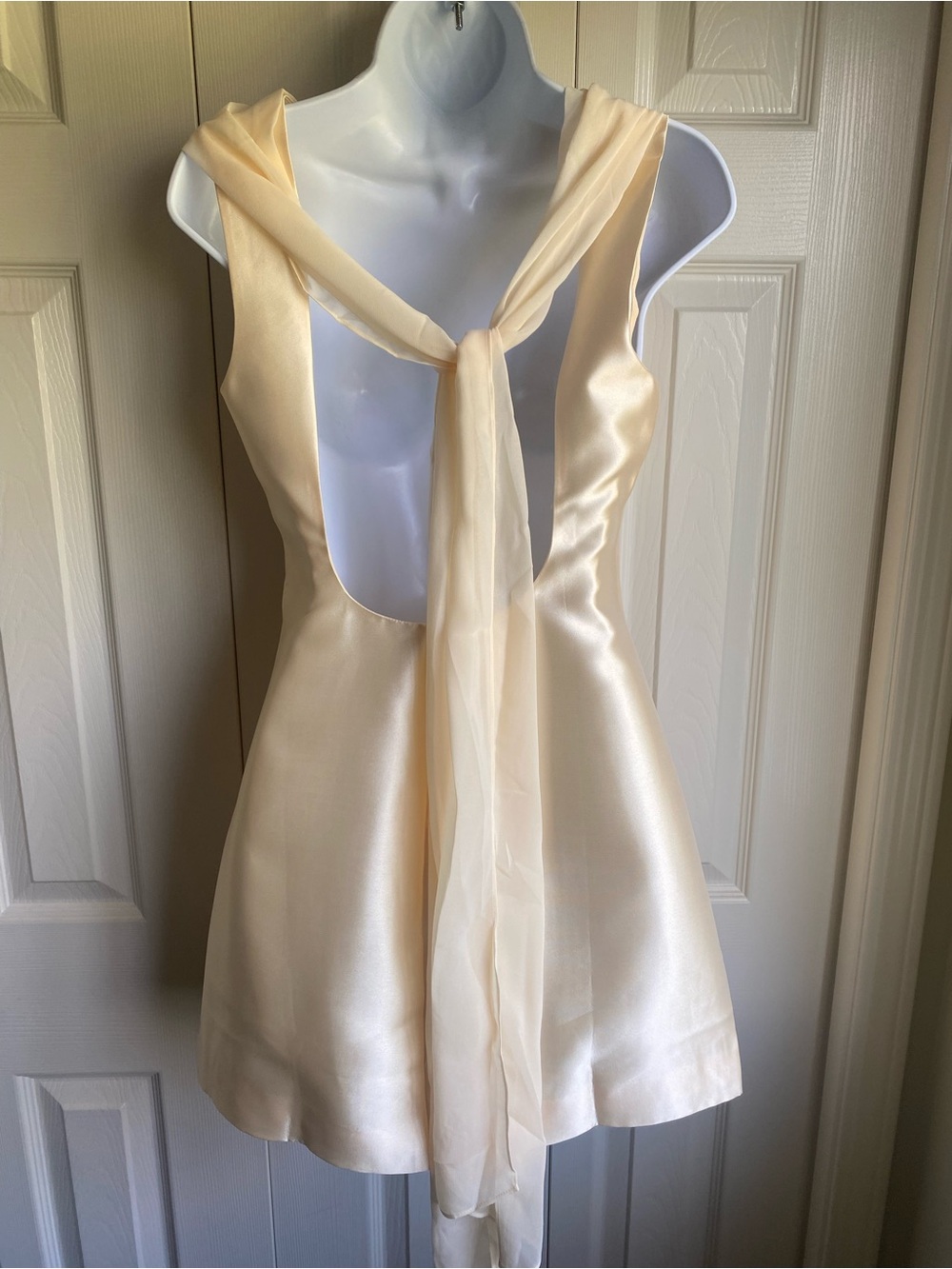 NEW Reformation Ecru Elegant Cream Satin Sheath Mini Dress Size 2 - Picture 9 of 14